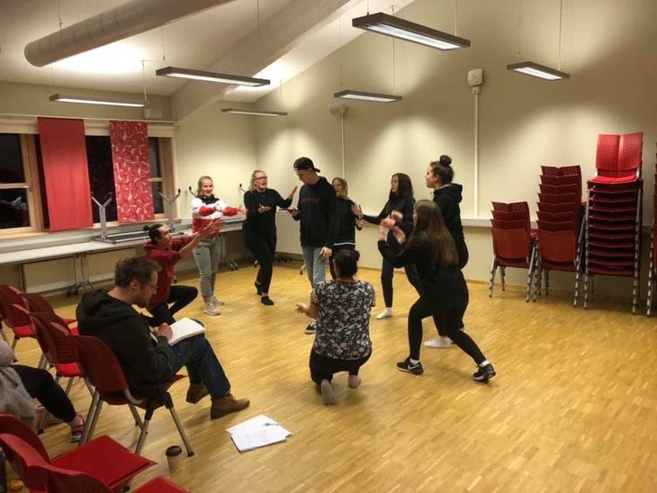 Russerevy Revyøving2.jpg (content)